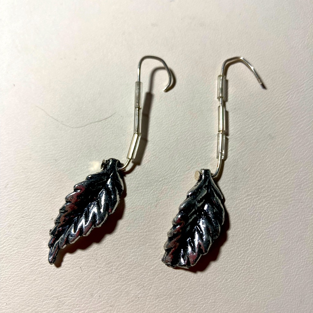 Hanging Leaf Earrings 592